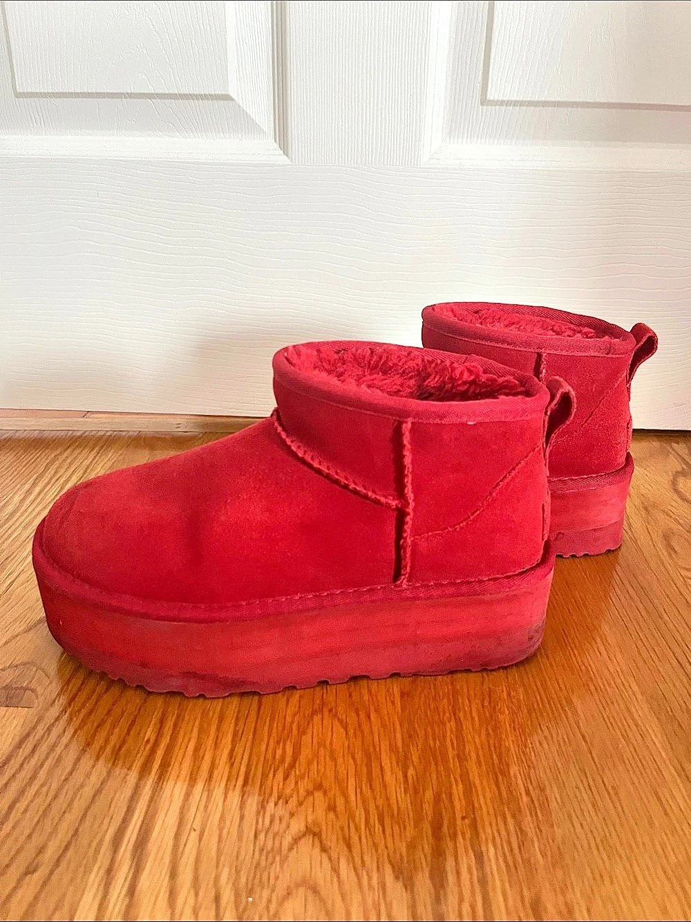 UGG Classic Mini Platform Boots Red US 6